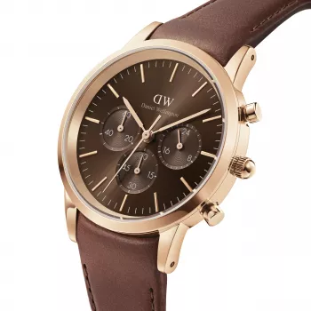 Daniel Wellington Classic 42mm Herrenuhr DW00100640 - Roségold-Gehäuse, schwarzes Zifferblatt, schwarzes Lederarmband