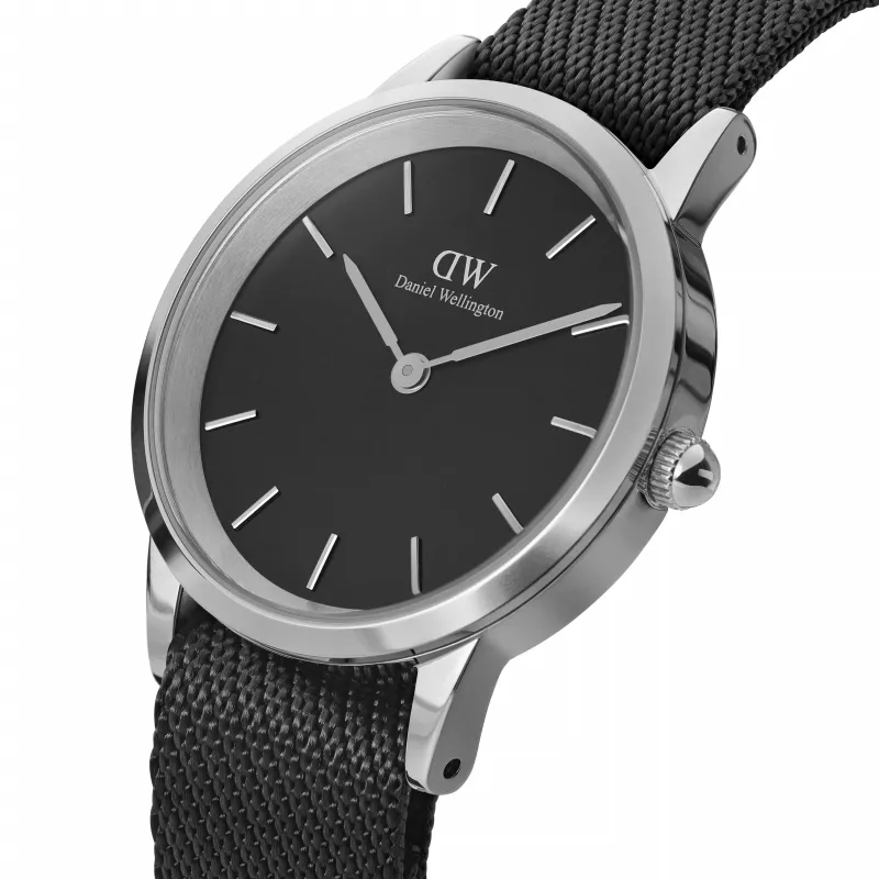 DANIEL WELLINGTON Classic Herrenuhr 40mm Roségold Edelstahl Schwarzes Leder