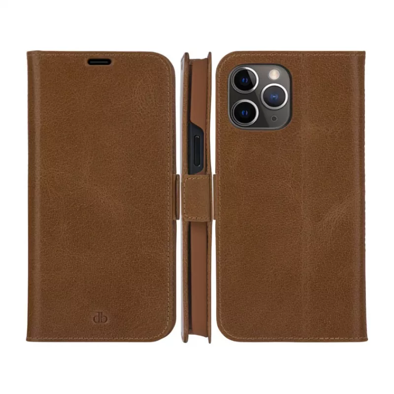 DBRAMANTE 1928 Copenhagen Slim Flip Case für Apple iPhone 13 Pro Max, Vollnarben-Narbenleder, Hellbraun, Magnetverschluss, 3 Kartenfächer, Standfunktion, kabellose Ladefunktion