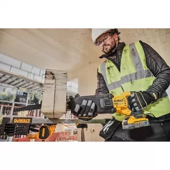 DEWALT 18V XR Bürstenlose Säbelsäge mit 2x5Ah PowerStack Akkus und TSTAK-Koffer