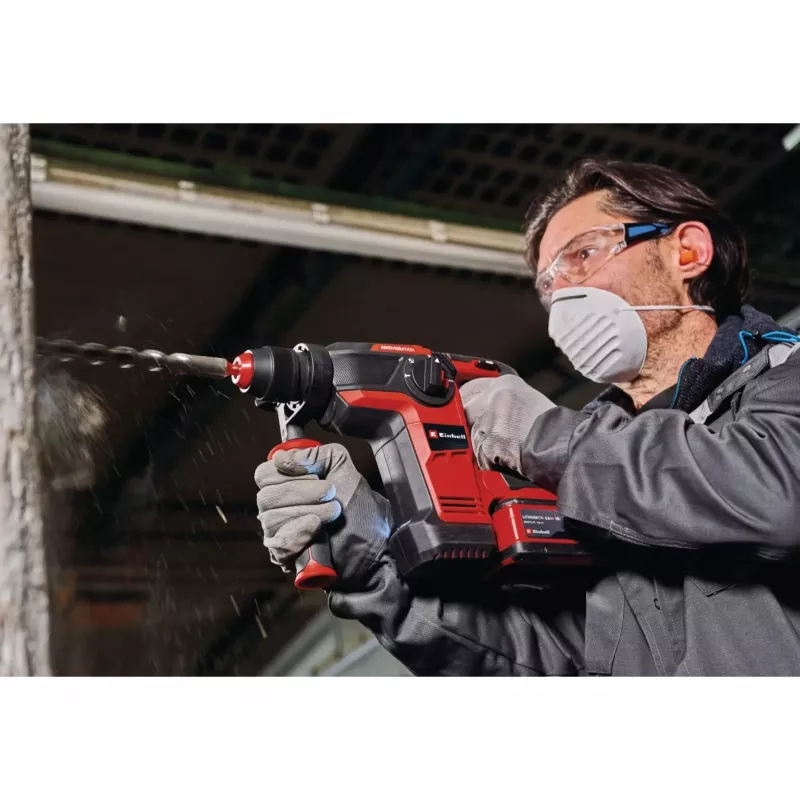 EINHELL Professional Akku-Bohrhammer TP-HD 18/28 Li BL+4, 18V (Rot/Schwarz, Li-Ion Akku 3,0 Ah, 4-teiliges Zubehörset, E-Case S)