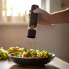 ELDOM ZMP5 batteriebetriebenes Salz- und Pfeffermühlen-Set mit Ständer, Schwarz