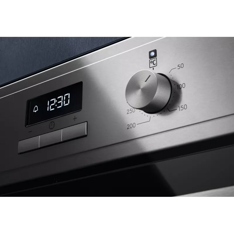 Electrolux EOF3H70X Einbau-Elektro-Einzelbackofen, 72L, A+ Energie, Edelstahl