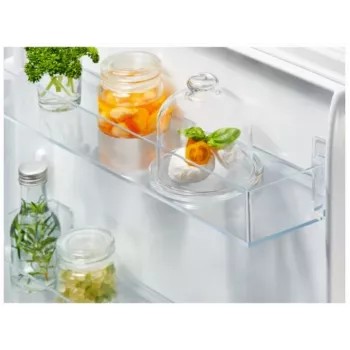 Electrolux LNA7NE18S Integrierter Kühl- und Gefrierschrank - 253L Gesamtkapazität, Low Frost, Energieeffizienzklasse E