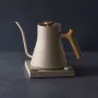 Fellow Stagg EKG PRO Elektrischer Pour-Over-Wasserkocher 900ml Sesam-Beige mit Holzgriff