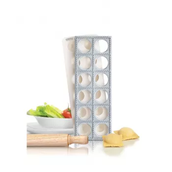 GEFU 3-teiliges Ravioli-Set mit Brett, Ausstecher und Nudelholz, formt 24 quadratische Ravioli 60x60 mm, Weiß/Silber