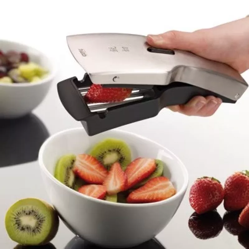 GEFU Japanischer Hobel TARI® Mandoline V-Messer-Hobel mit 3 Einsätzen, deutsches chirurgisches Edelstahl, Schwarz