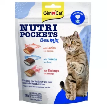 GimCat Nutri Pockets Sea Mix Katzenleckerli – Knusprige Kissen mit Lachs-, Kabeljau- und Forellenfüllung, 150 g