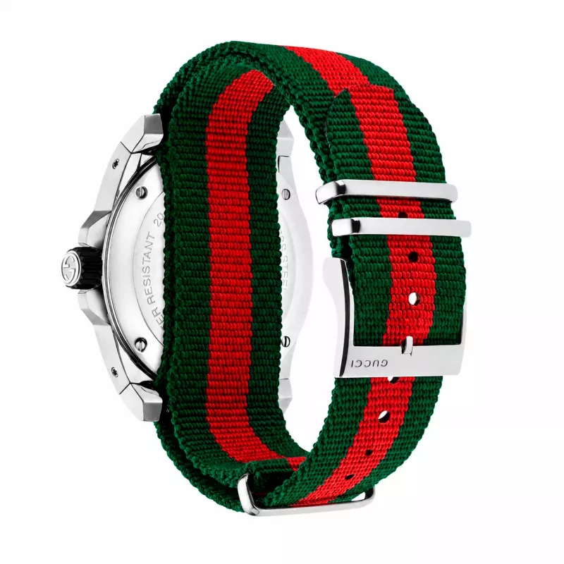 GUCCI Herrenuhr YA136209A 45mm Swiss Quarz Edelstahl Gummi Schwarz