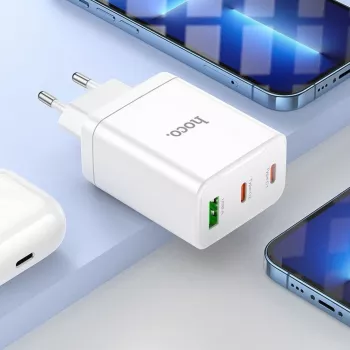 HOCO 35W Dual USB-C + USB-A PD & QC3.0 Wandladegerät mit USB-C auf Lightning Kabel, Weiß