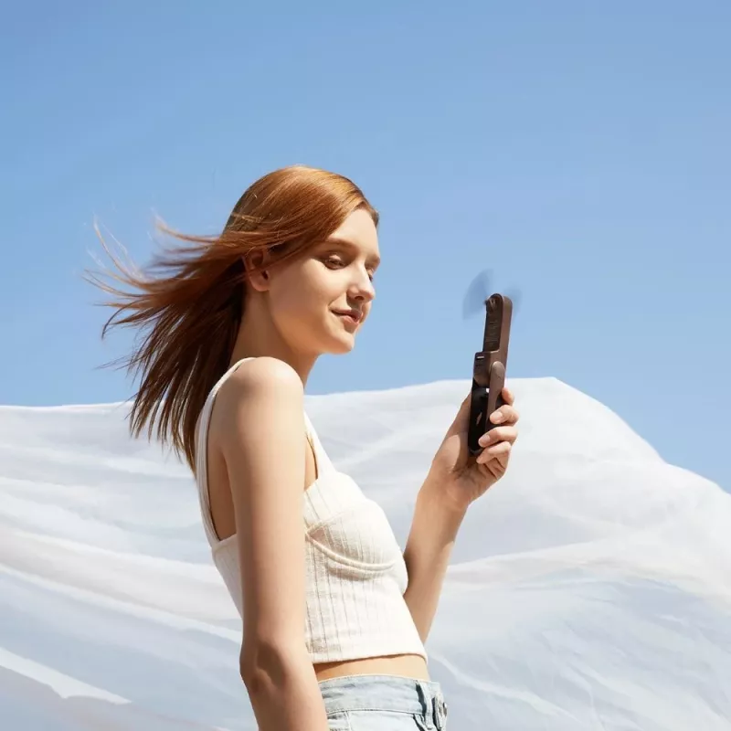 JISULIFE Handheld Fan 8 Braun - Tragbarer wiederaufladbarer Mini-Ventilator mit Powerbank-Funktion