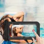 JUST MUST Wasserdichte Handyhülle Schwarz – IPX8 30m Tauchhülle für Smartphones