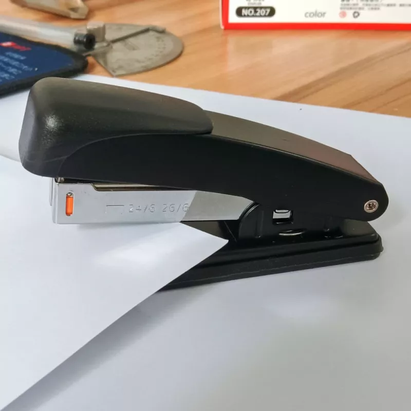 LEAN Classic Office School Hefter Schwarz Heftklammern 50mm 24/6 26/6