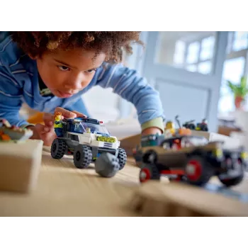 LEGO City 60449 - Police Off-Road Car Chase
