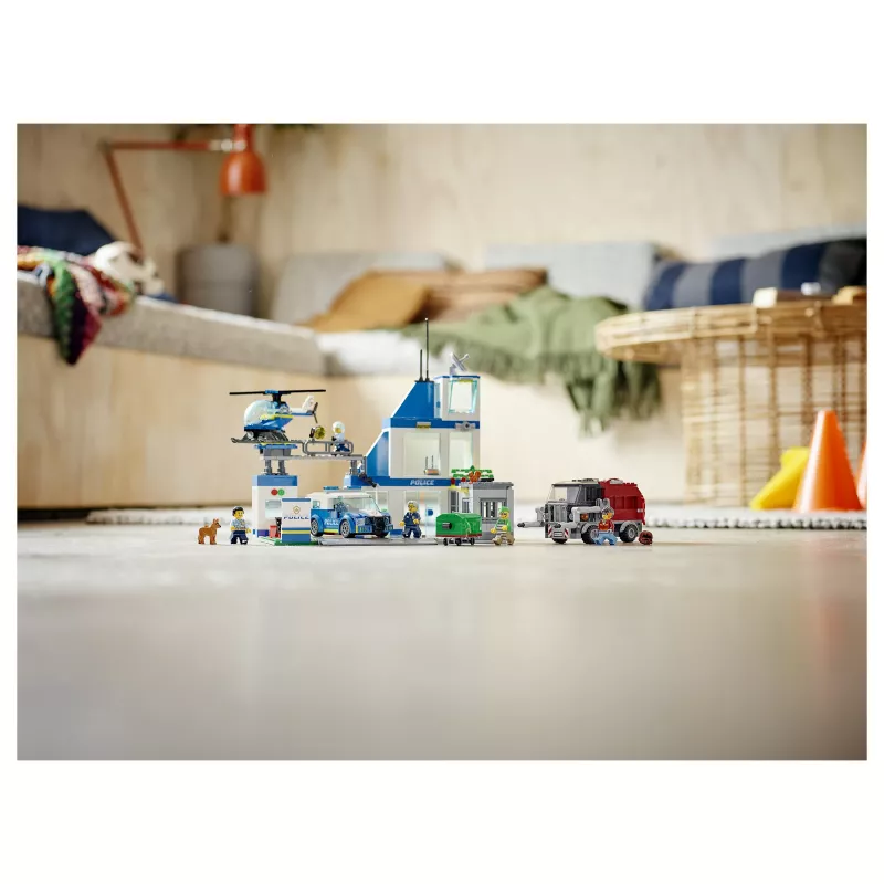LEGO City Polizeistation Bauset 60316