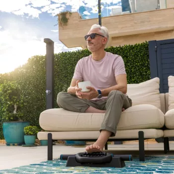 Medivon Bella Go Kabelloser Roller-Gesichtsmassager mit EMS-Mikrostrom, Vibration, LED-Lichttherapie, wiederaufladbar, USB-C, 3 Intensitätsstufen, ergonomisches Design, tragbar