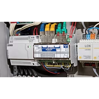 MOBOTIX MX-SWITCH1 - Netzwerk-Switch - 4 x 10/100 (PoE+) - DIN-Schiene