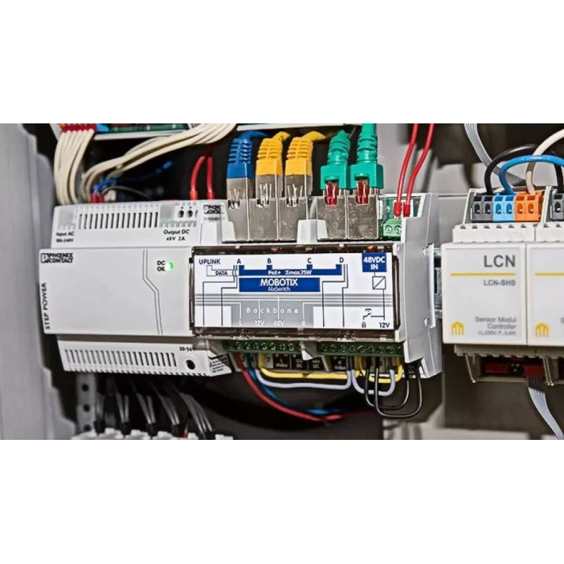MOBOTIX MX-SWITCH1 - Netzwerk-Switch - 4 x 10/100 (PoE+) - DIN-Schiene