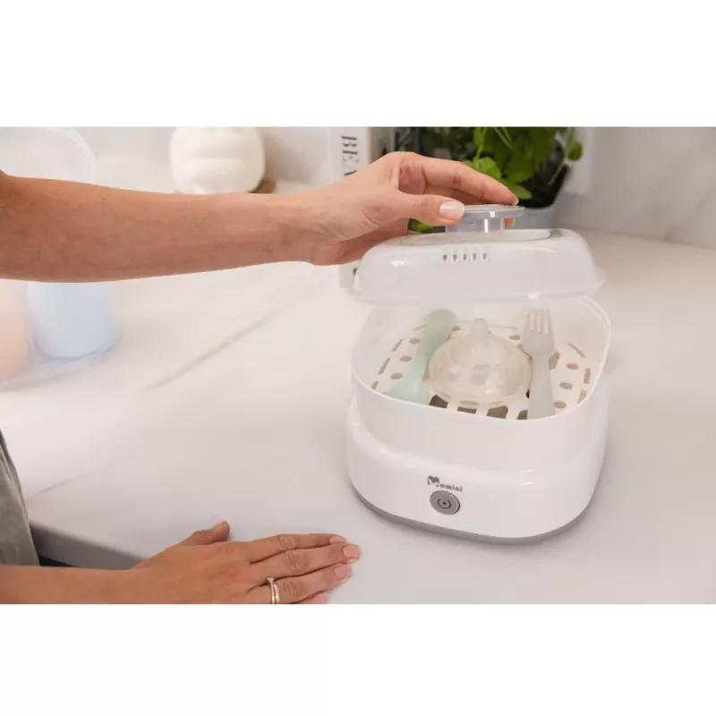 Momini Bottle Steriliser QuickSteam - Elektrischer Dampfsterilisator für 6 Babyflaschen, 8-Minuten-Zyklus, automatische Abschaltung, BPA-frei