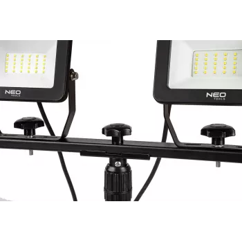 NEO Tools 99-061 20W LED-Flutlicht 1600lm 6500K IP65 Kaltweiß mit 1,5m Kabel