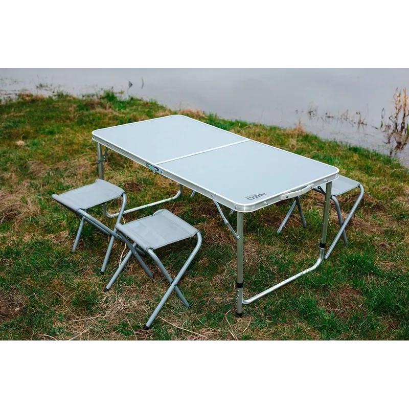 NEO TOOLS Camping-Set: Tisch & 4 Stühle, klappbar im Koffer