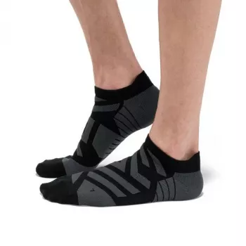 ON Performance Low Socks Herren Schwarz/Shadow