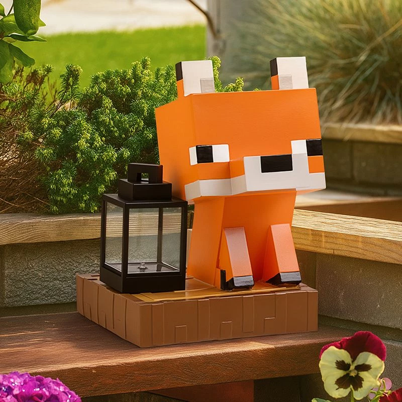 Paladone Minecraft Fuchs Solarleuchte - LED-Deko-Figur für den Außenbereich mit Dämmerungssensor, warmweißem Licht und spritzwassergeschütztem Design