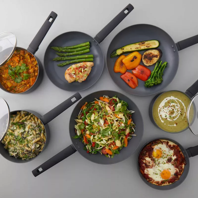 Russell Hobbs RH02838EU7 Shield 28cm Bratpfanne - Geschmiedetes Aluminium, Antihaft, Induktionsgeeignet, Schwarz