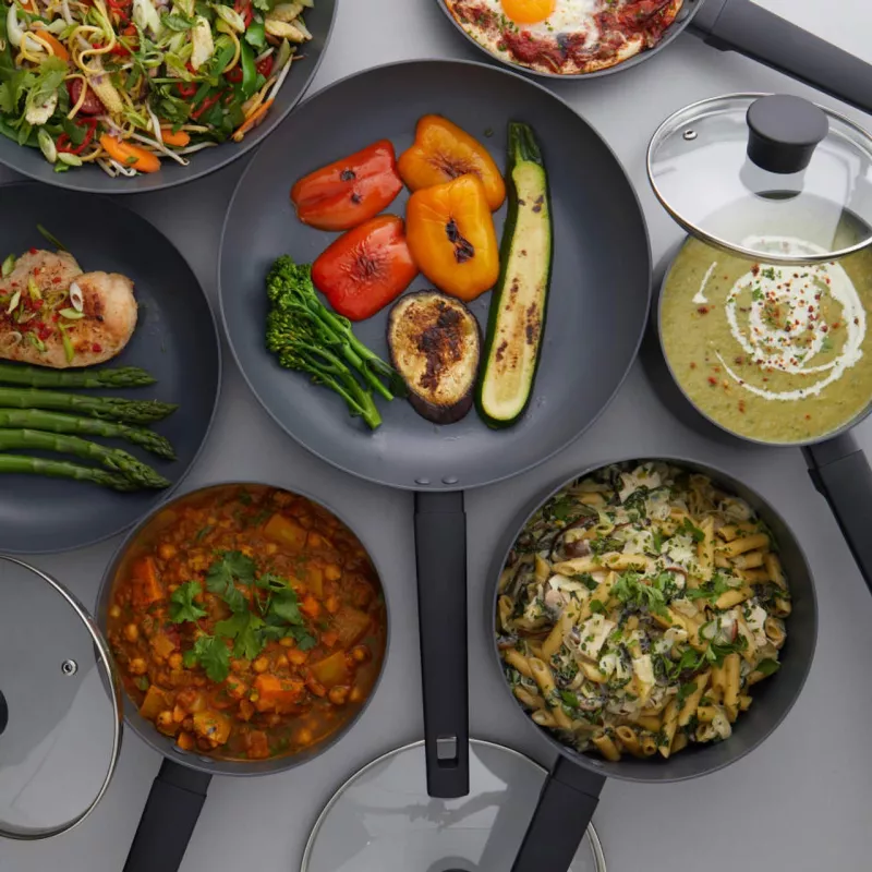 Russell Hobbs RH02838EU7 Shield 28cm Bratpfanne - Geschmiedetes Aluminium, Antihaft, Induktionsgeeignet, Schwarz