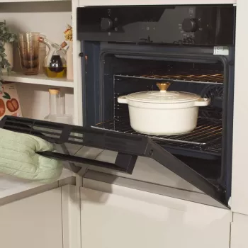 Salter BW13771C Chester 3.4L Gusseisen-Kasserolle 24 cm, Creme