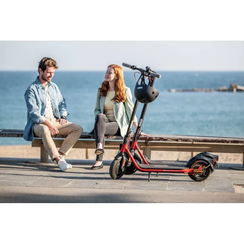 Segway Ninebot eKickscooter D38E Schwarz Rot