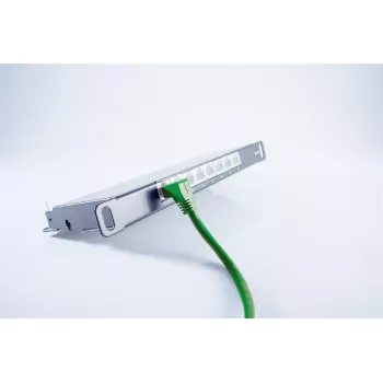 SHIVERPEAKS S/CONN maximum connectivity Cat 6 S/FTP PIMF Netzwerk-Patchkabel, RJ45 gewinkelt auf gerade, Grün, 20 m (08-64093)
