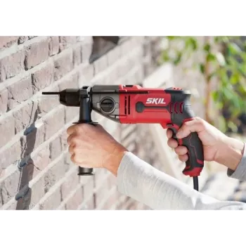 SKIL Schlagbohrmaschine 6745GA 1050W mit Kabel und Zahnkranzbohrfutter, 13mm, Drehzahlregelung, Rechts-/Linkslauf, Zusatzhandgriff, Tiefenanschlag