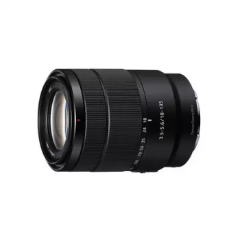 Sony E 18-135mm f/3.5-5.6 OSS Objektiv (SEL18135B.SYX)