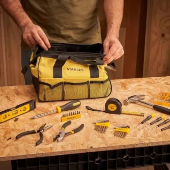 Stanley FatMax 16-teiliges Werkzeugset in gelber Tasche mit offenem Mund