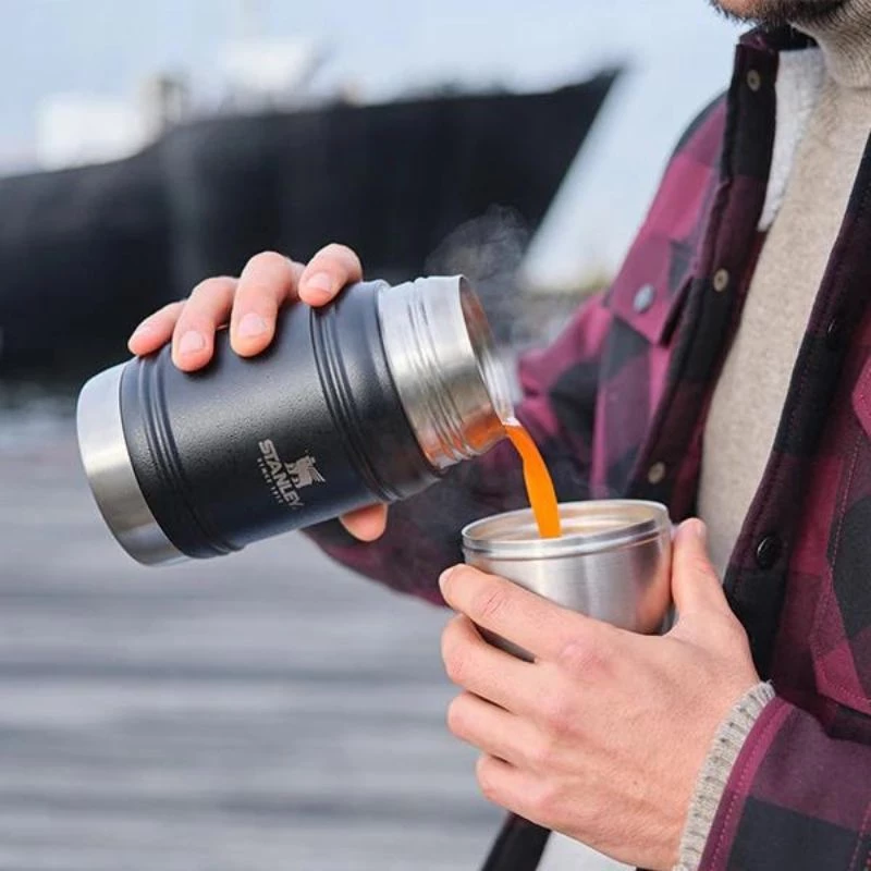 STANLEY The Artisan Thermobehälter 0,5L Schwarz – Vakuumisolierter Edelstahl, auslaufsicher, 6 Std. heiß / 12 Std. kalt