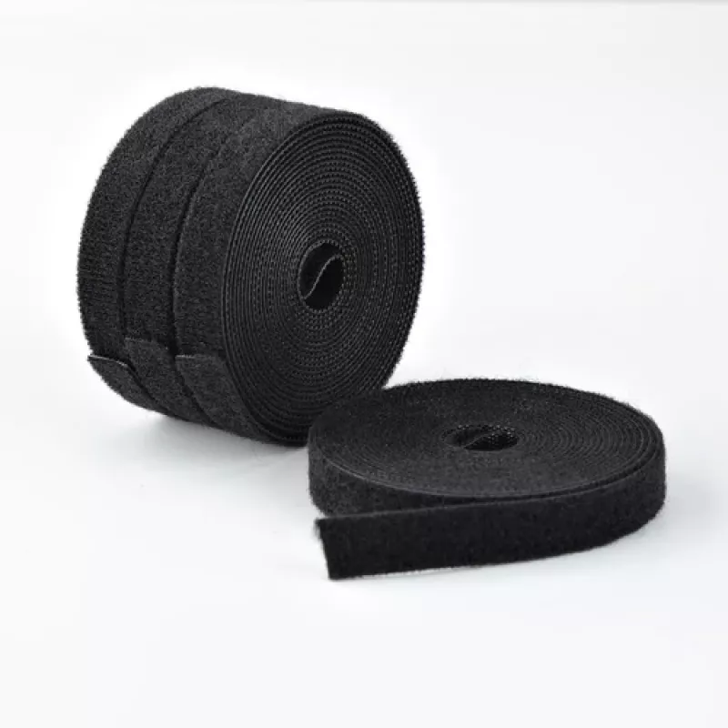 StarTech.com Klettverschlussband-Rolle - 4,6 m - Schwarz (4er-Pack)