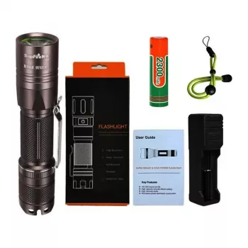 SUPERFIRE A6 Taschenlampe - 1200 Lumen P50 LED, 280m Reichweite, USB wiederaufladbar, zoombar, IP44