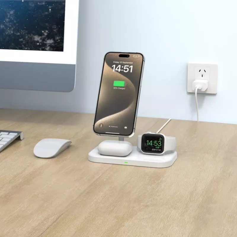 Tech-Protect Weiße MagSafe-Hülle für Apple iPhone 15 Pro Max
