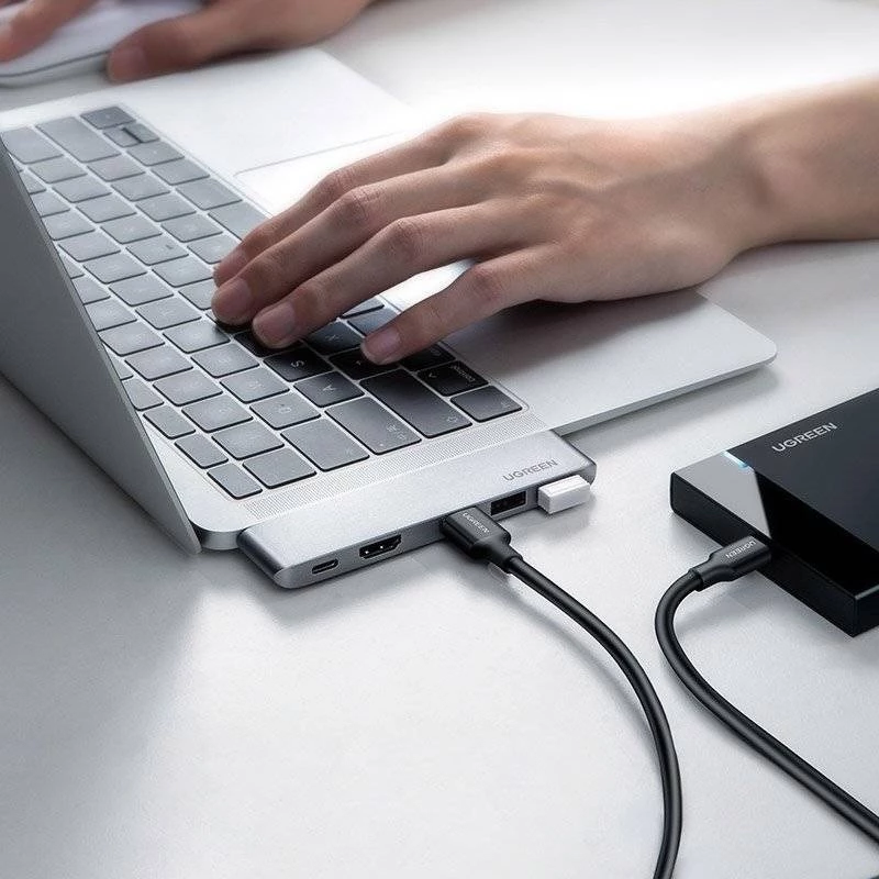 UGREEN 60559 USB-C Docking Station 9-in-1 Hub mit 4K HDMI, 3x USB 3.0, Gigabit Ethernet, SD/MicroSD, 100W PD, Silber