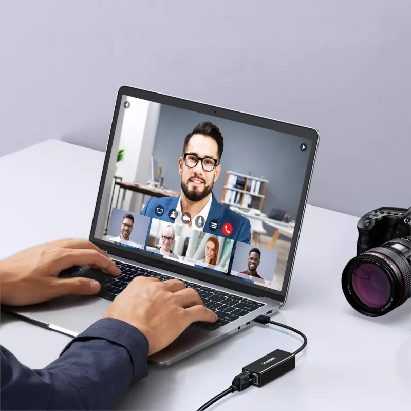 UGREEN CR110 USB 2.0 zu RJ45 Ethernet-Adapter - Schwarz