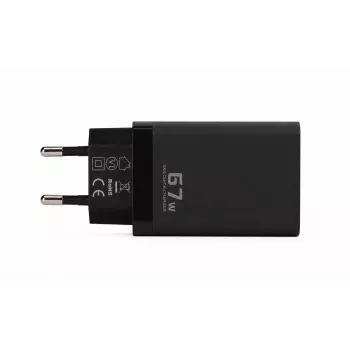 Voltage GaN Ladegerät 67W Wandladegerät, PD 3.0 / QC 3.0, 2x USB-C & 1x USB-A, EU-Stecker, Schwarz