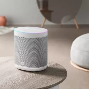 Xiaomi Smart Speaker mit Google Assistant, Chromecast, IR-Fernbedienung und LED-Uhr - Schwarz